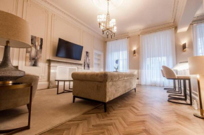 2-bed Executive Apartment in exclusive Park area